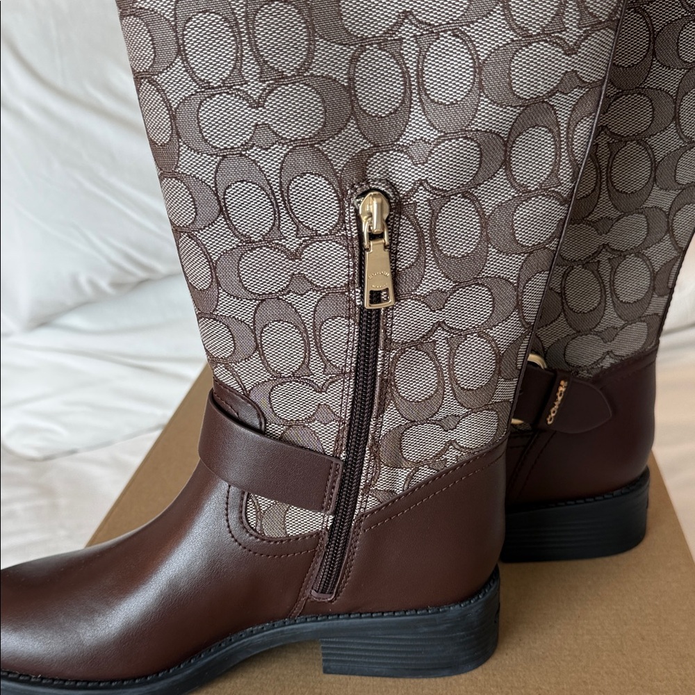 COACH - Jacquard Patterned Knee-High a-Leather Boots - Size 7 - Picture 4 of 8
